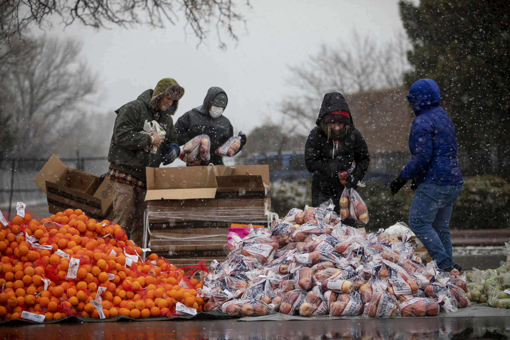 032020-news-foodbank 01.jpg
